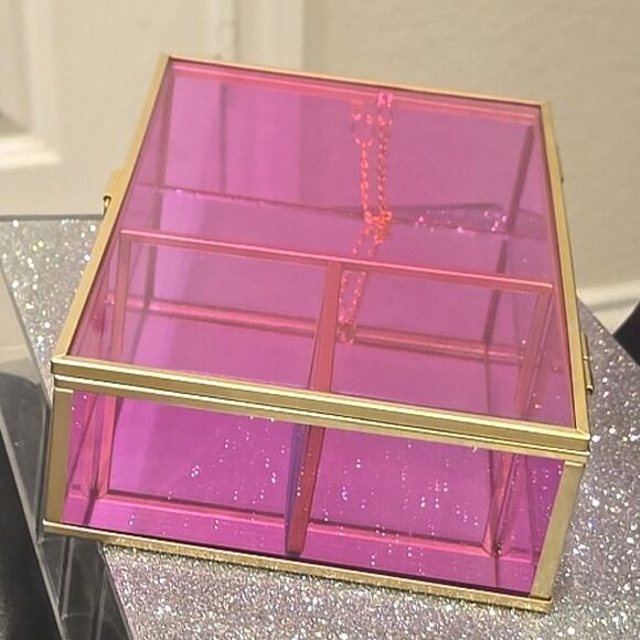 Curios Pink & Gold Mirrored Jewelry Organizer - Picture 9 of 10